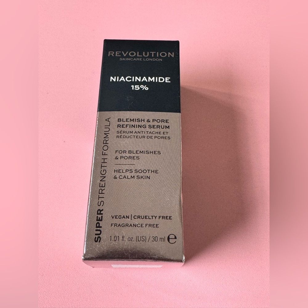 Revolution Niacinamide 15% Blemish & Pore Refining Vegan & Cruelty Free - Picture 5 of 6